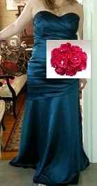 What colour roses go with David's Bridal peacock blue bridesmaid dresses?