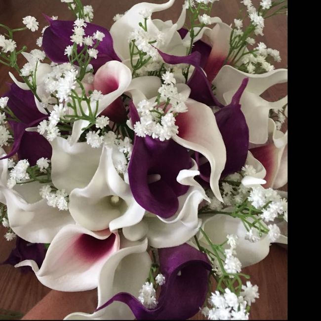 Bouquets and corsages and boutonnieres: Is anyone DIYing? - 1
