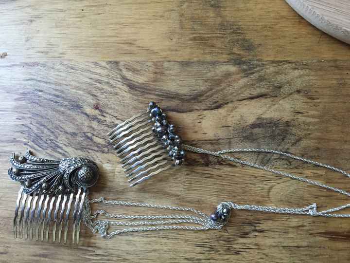 Let's see your pretty hair clips/combs!