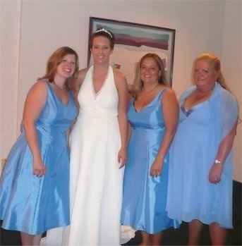 What does your dress look like? Post pics or give style number. I want to know what the trend is!