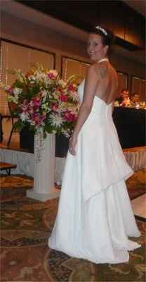 White/Ivory Calla Lilies and......??? For center pieces...HELP!