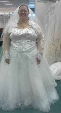 How did you deal with not showing fiance your dress?