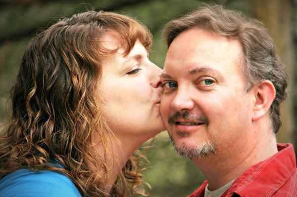 Who loves u ;) show us your FH or Hubby