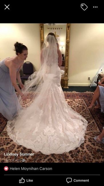 MOH fluffing my dress