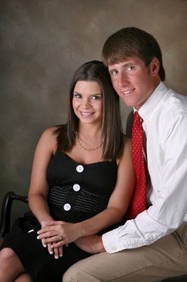 we're getting engagement pictures in a week! ahh!
