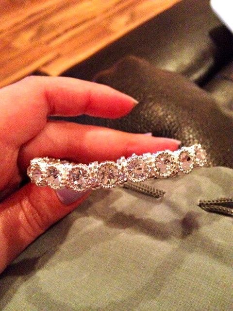 I found my earrings now to find the necklace. What are you wearing? Pic please