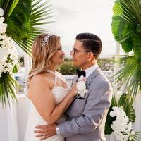 Ceremony wood stands