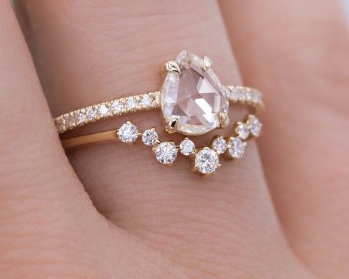 Curved band