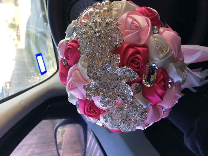 SHOW ME YOUR WEDDING BOUQUET :)