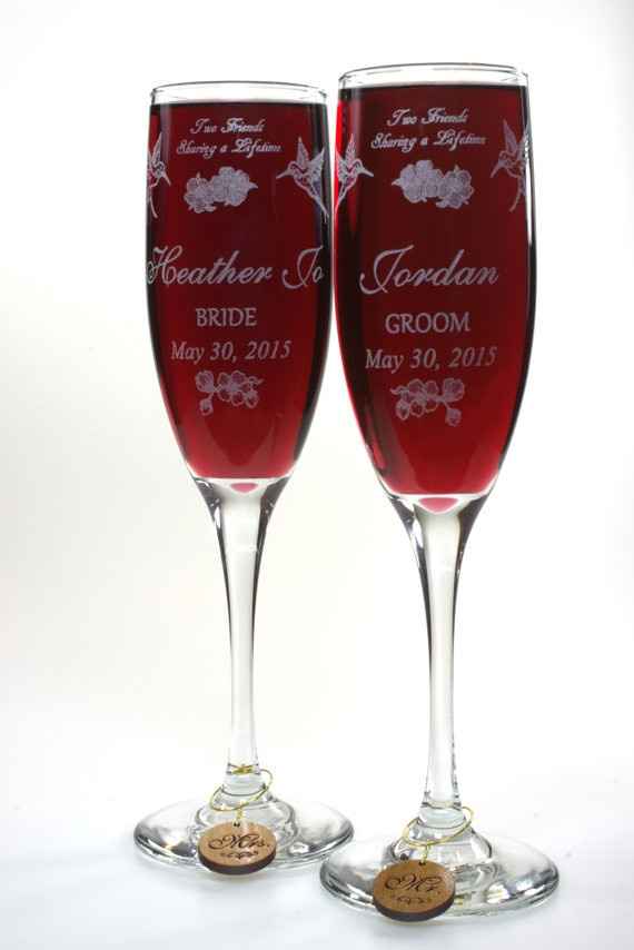 Let's see everyone's champagne flutes!