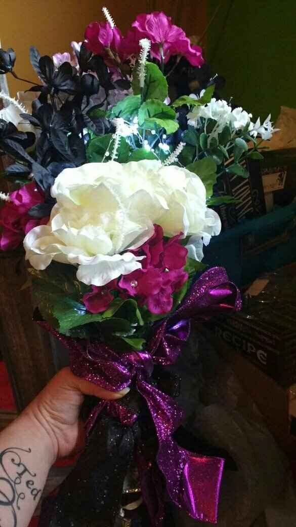 Bouquets and corsages and boutonnieres: Is anyone DIYing? - 1