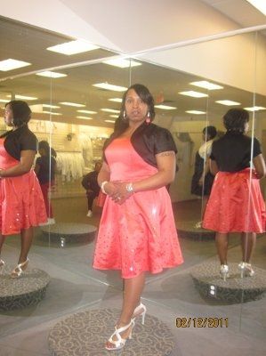 Dress shopping with my bridal party/ 105 days till the big day
