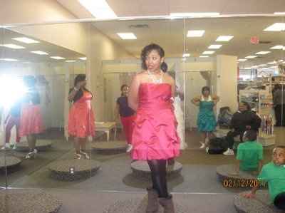 Dress shopping with my bridal party/ 105 days till the big day
