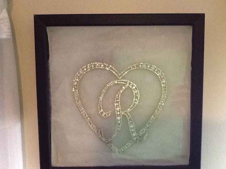 Cake topper and veil