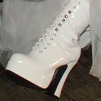Short brides - show me your dresses!
