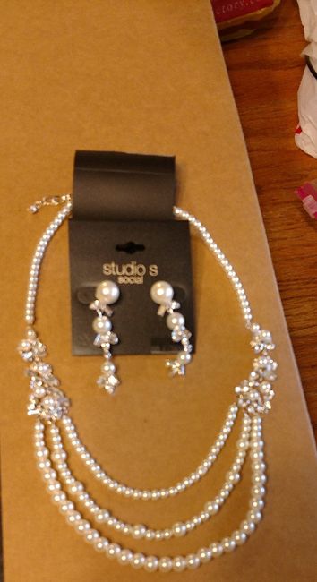 Show Me Your Gown + Accessories! 20