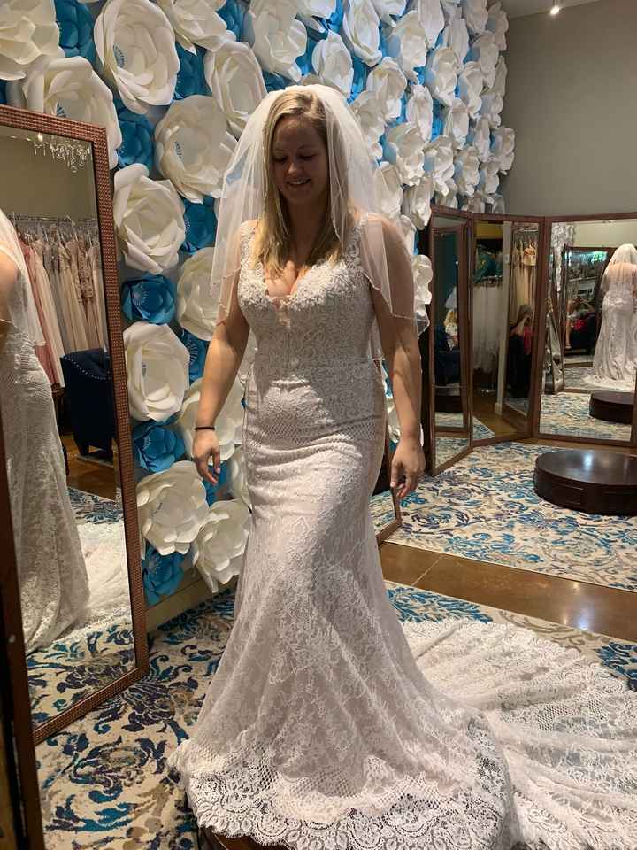 Feeling Down, Show me your dresses on you - 1