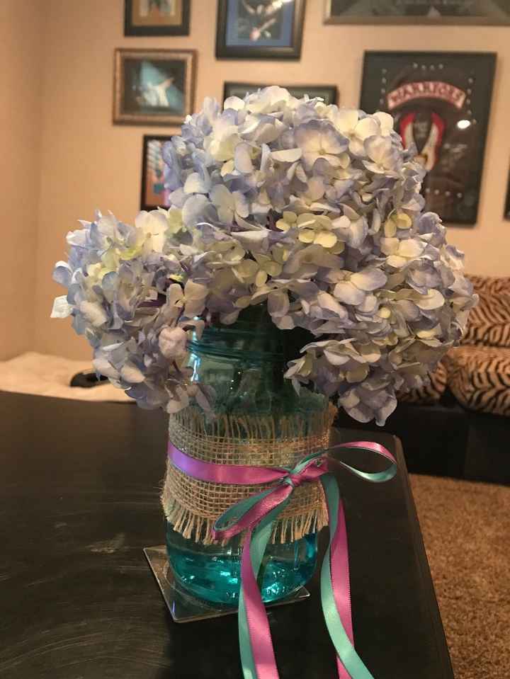 Side mason jar centerpiece with hydrangeas