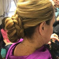 Let's see your wedding hair!