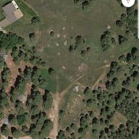 Bride with outdoor Fall weddings. What type of decor are you going with? - 2