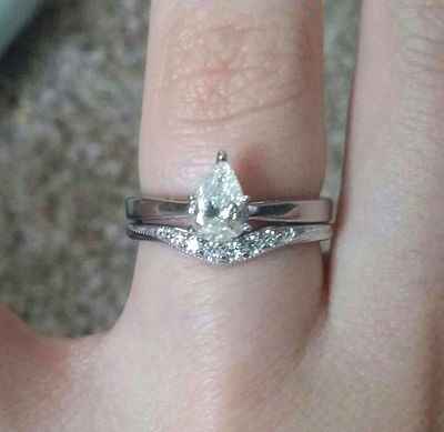 Twist on the ol' Ring Pics!