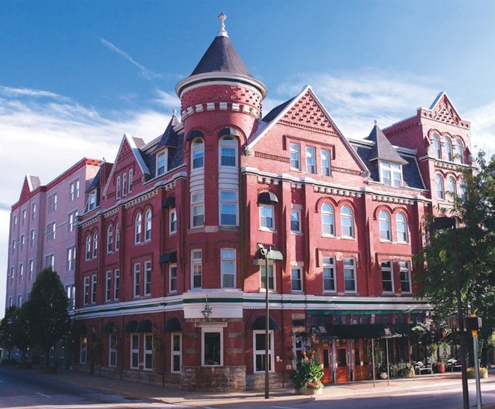 Let's see those wedding venues!