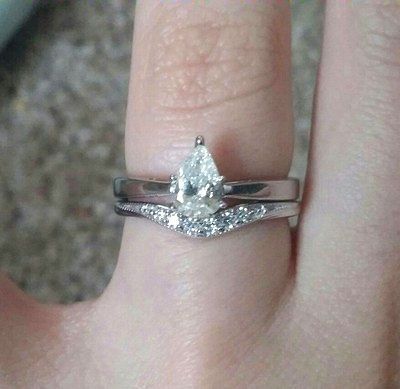 Twist on the ol' Ring Pics!
