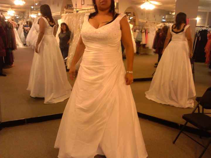 Calling plus size brides, show me your Dress