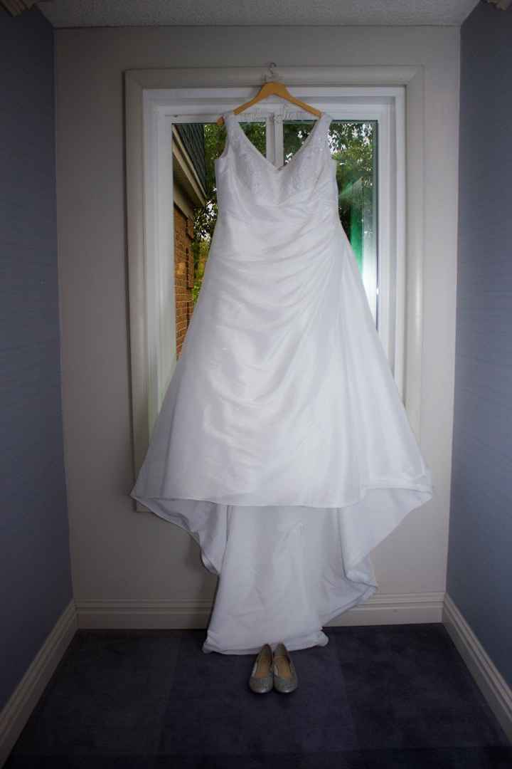 Venus wedding dress