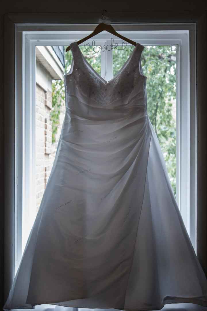 Venus wedding dress