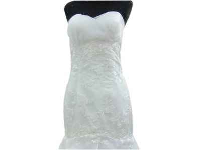 How many have bought their wedding dresses online?
