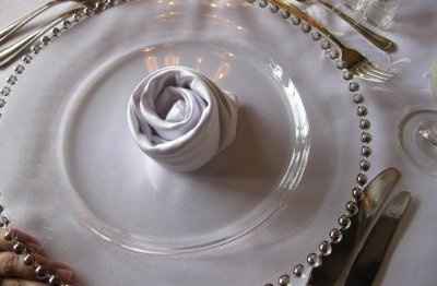Show me your table arrangment/napkin folding please!