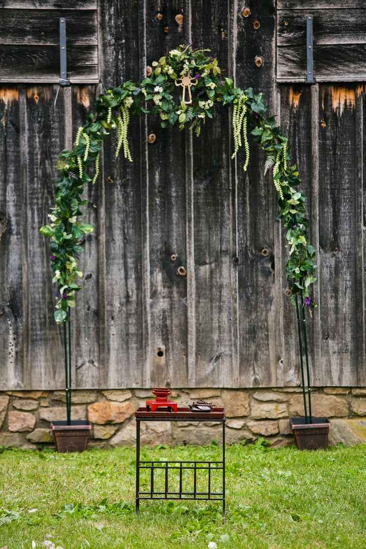 I need some wedding arch inspiration!