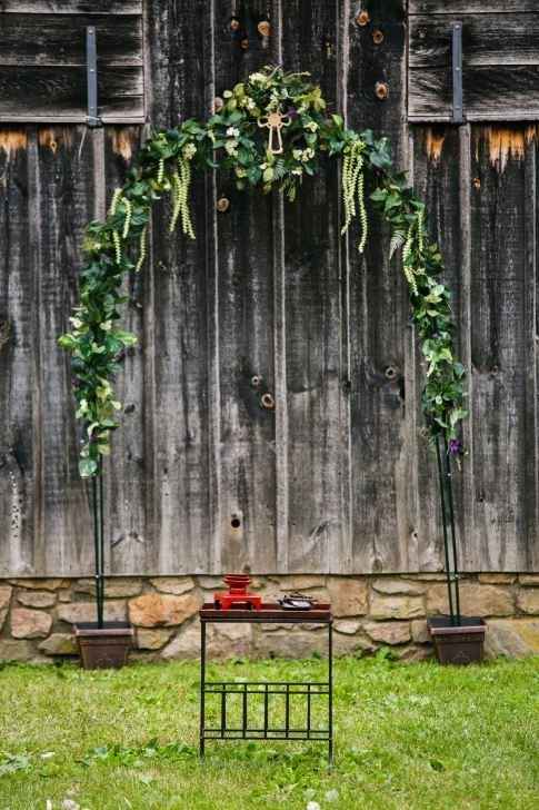 BAM: Rustic Barn wedding in MD, 80 people, $13k budget w/plus-size bride **UPDATE w/PICS***