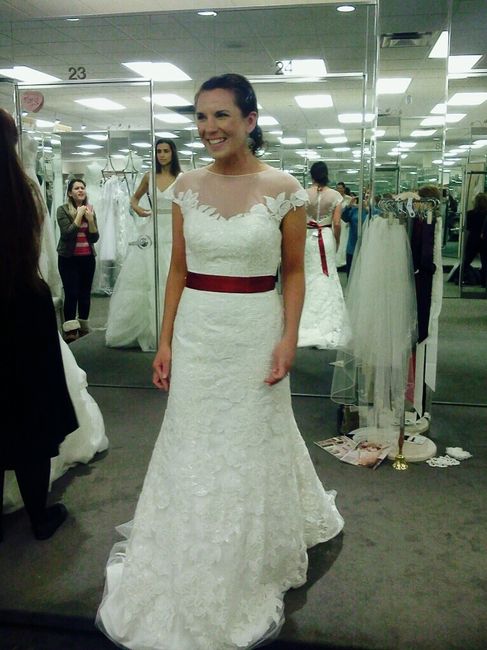 Share your non strapless dress please :)