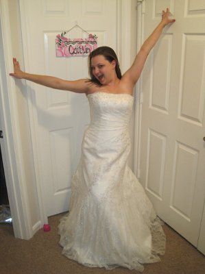 Finally!  Some pictures in my dress...come look!