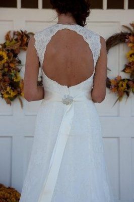 Strings From a Lace Up Back - Sq Knot and Brooche - Thoughts Hayley(others too) - Pics