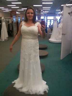 The Dress is Officially mine!  *Pics*