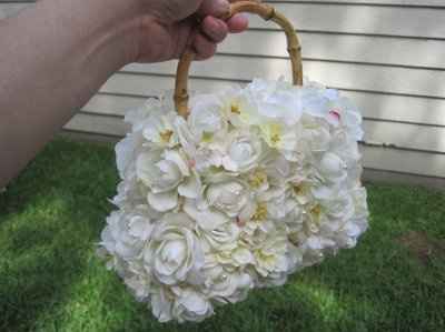 Have any of you made your own Kissing Balls? ....Updated, with **pics** Heres mine!