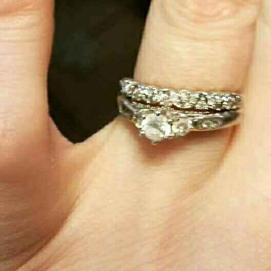 Let's see those beautiful rings lady's!