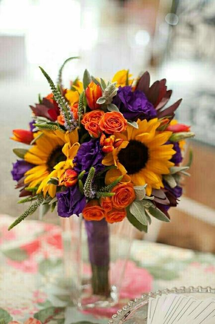 What are good fall colors and flowers to use?