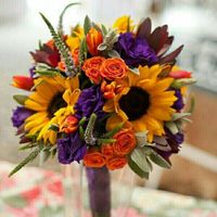 What are good fall colors and flowers to use?