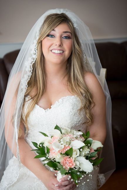 Talk to me about veils and hair accessories!