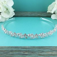 Talk to me about veils and hair accessories!