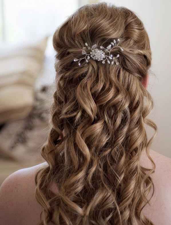 Curly haired girls - how are you styling your wedding hair?