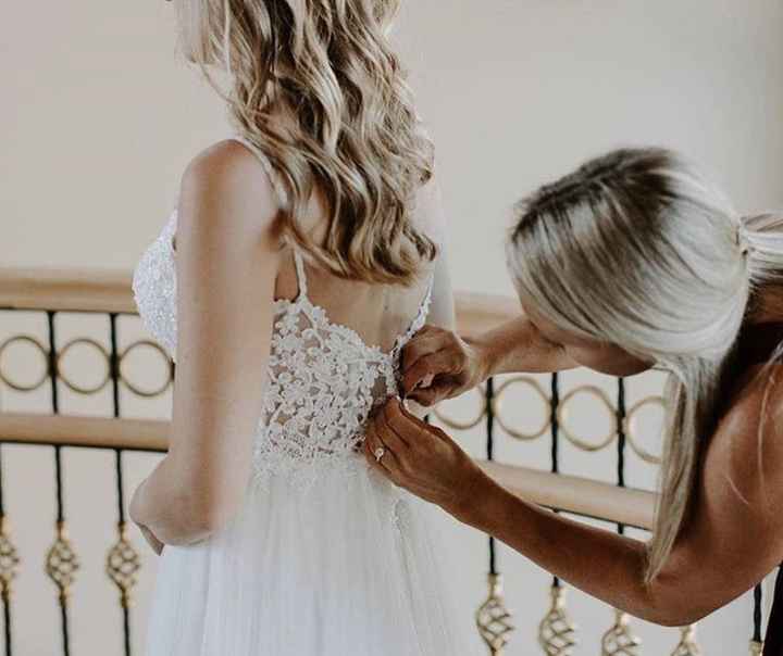 Back of dress doesn’t look as advertised? - 2