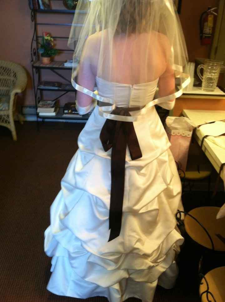 Back as a Mrs. w/ non pro pics