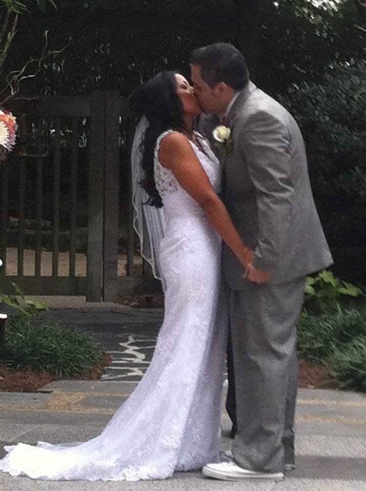 Married and oh so happy!! A few pics Update with Link!!