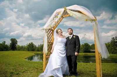 Need help decorating wedding arch