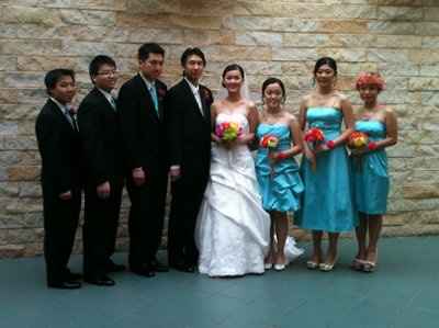 Haha, just gotta share these funny wedding pics